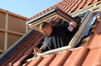 Pose de fenêtres de toit Velux à Curtafond
